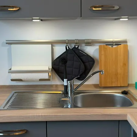 Atlas 2 Balkon Zentrum Bahnhof * دينسلاكن